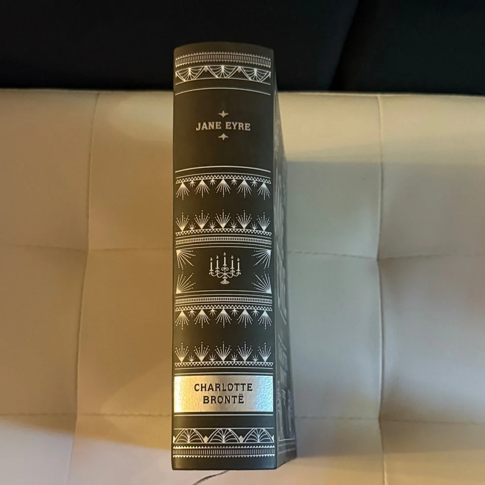 Jane Eyre Barnes & Noble Collectible Edition - Picture 2 of 4